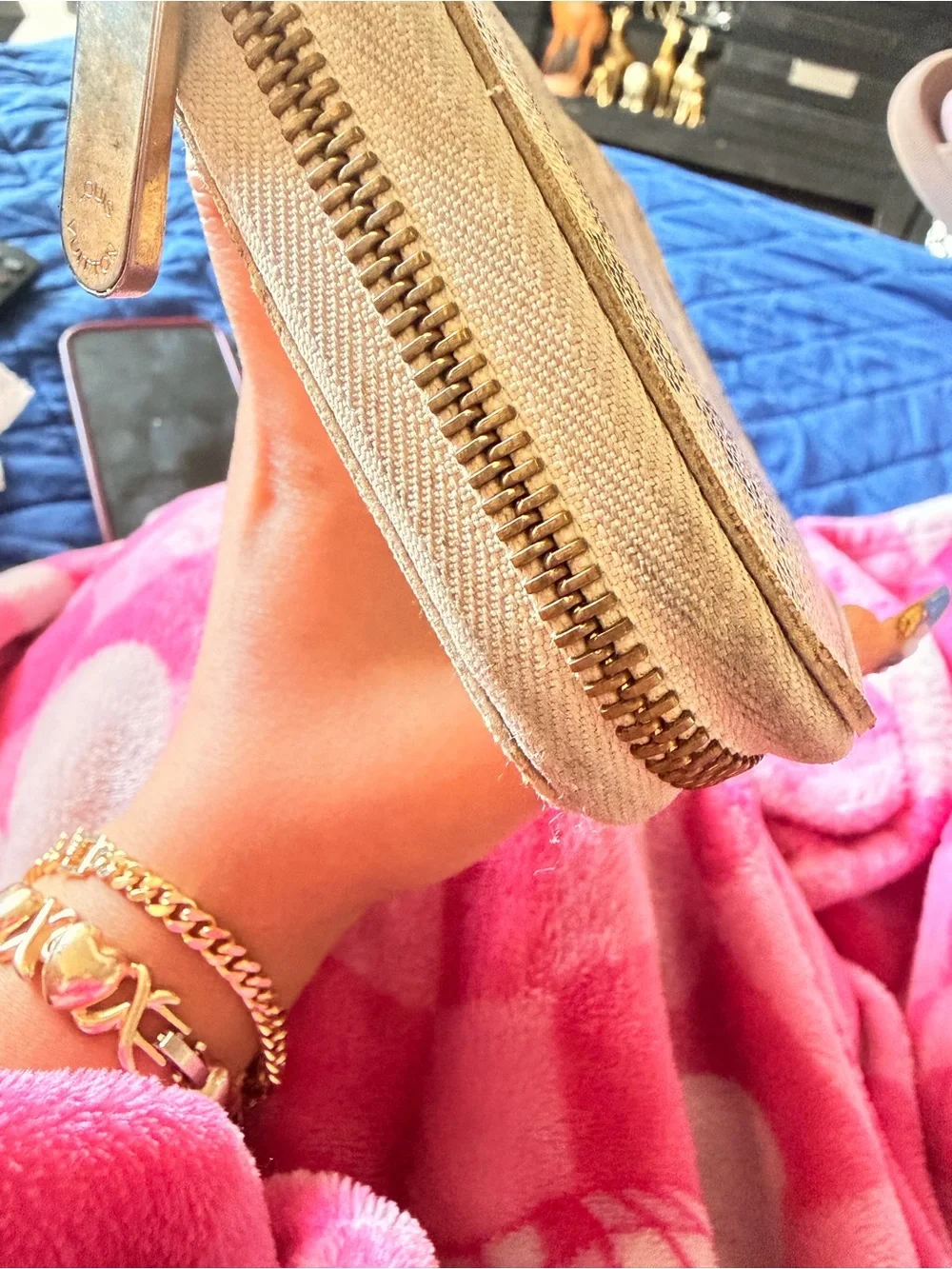 Louis Vuitton Damier Azur Zip Wallet in Light Beige and Cream